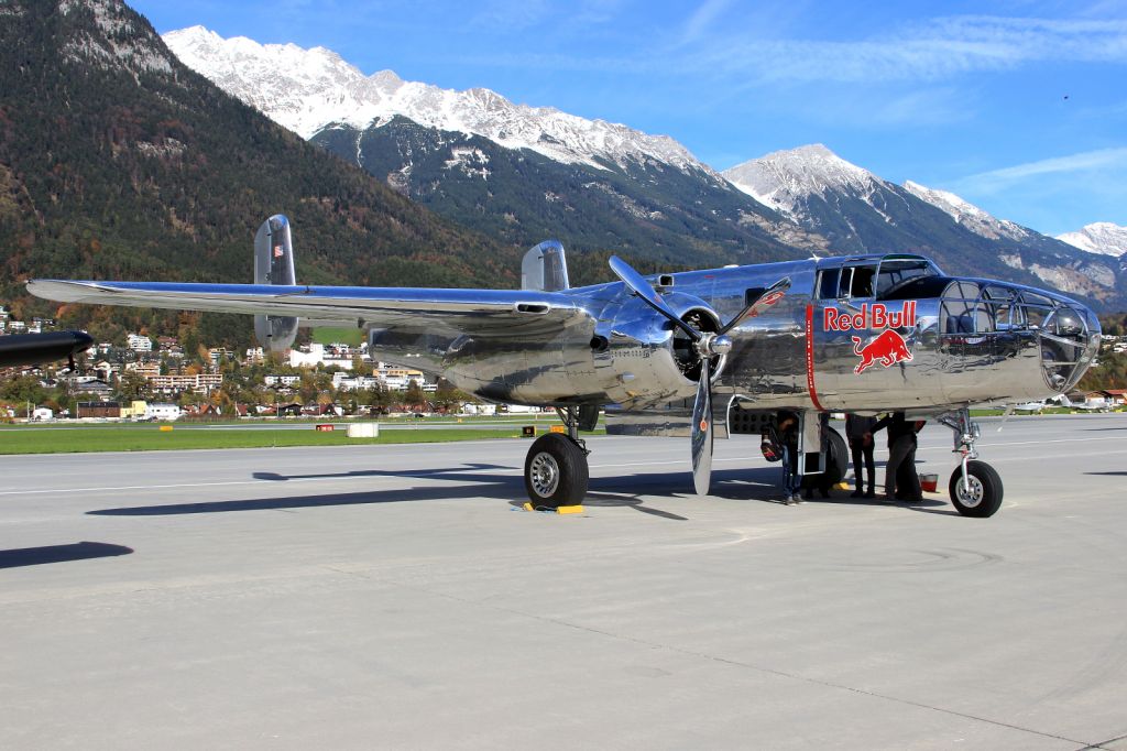 North American TB-25 Mitchell (N6123C)