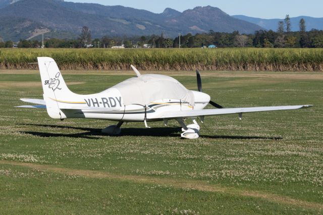 Cirrus SR-22 (VH-RDY)