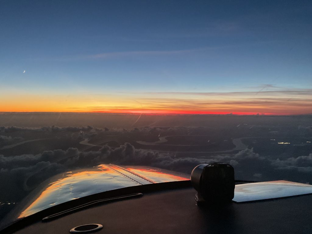 Beechcraft Bonanza (33) (N1832S)