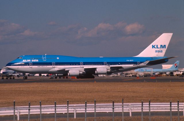 Boeing 747-400 (PH-BFP) - Departure at Narita Intl Airport Rwy34L on 2002/02/12