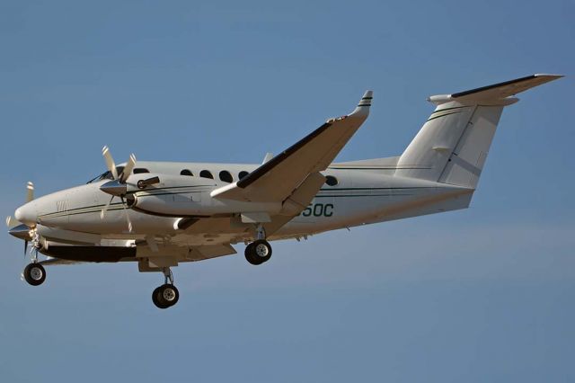 Beechcraft Super King Air 200 (N350C) - Cutter Flight Management Beech 200 Super King Air N350C at Phoenix Sky Harbor on August 28, 2018.