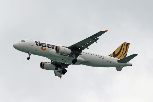 Airbus A320 (9V-TAE)