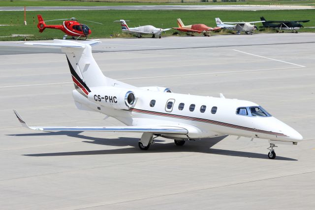 Embraer Phenom 300 (CS-PHC)