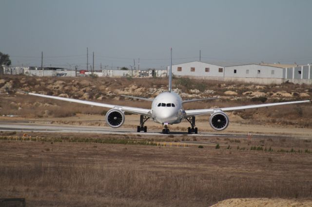 Boeing 787-8 (N782AM) - TURN TO HEAD 27 MMTJ