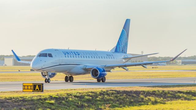 Embraer 175 (N82366)