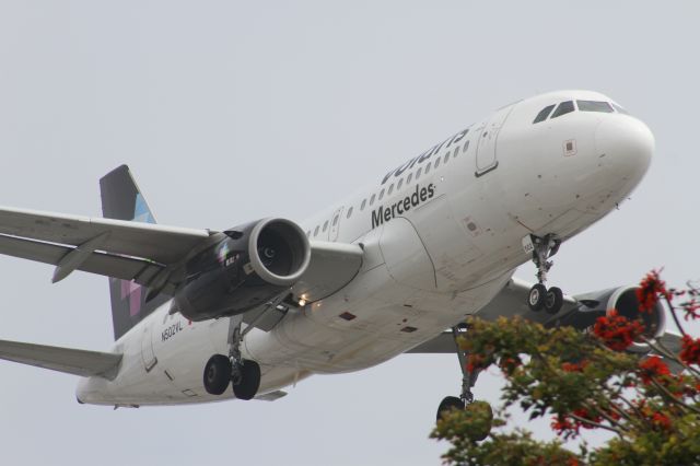 Airbus A319 (N502VL) - TAKEN IN 2012