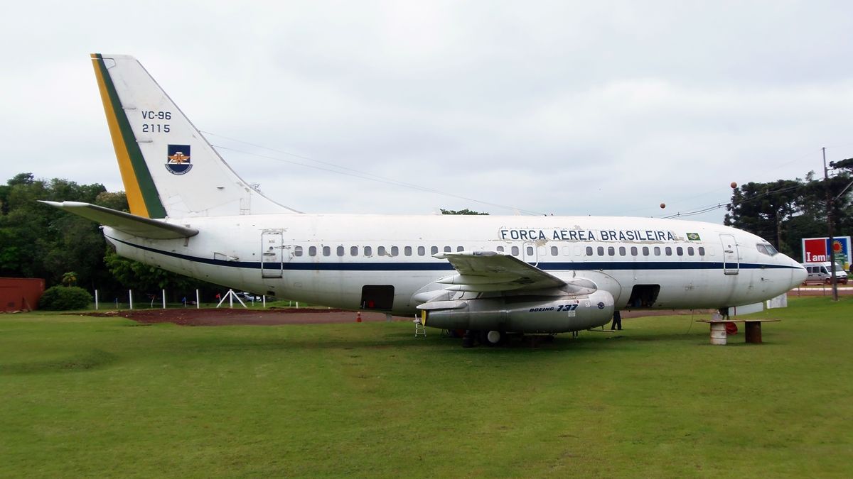 Boeing 737-700 (FAB2115)