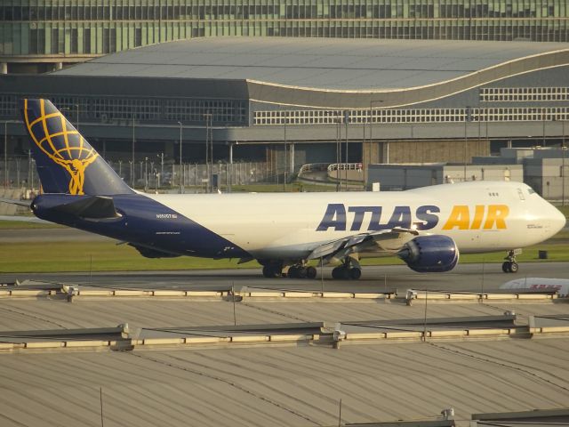 BOEING 747-8 (N852GT)