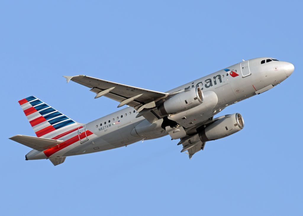 Airbus A319 (N827AW)
