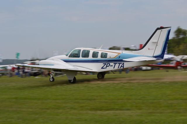 Beechcraft Baron (58) (ZP-TTA)