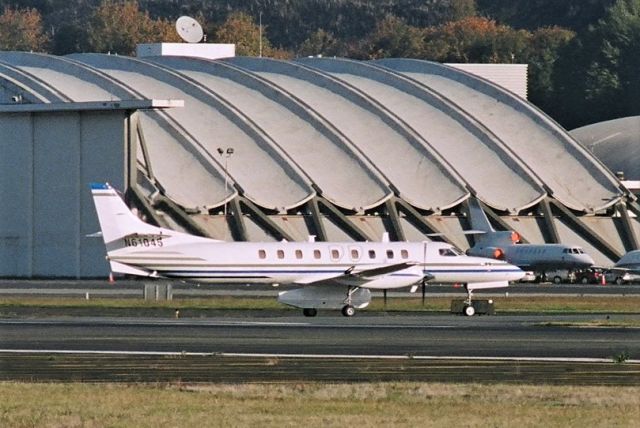 Fairchild Dornier SA-227DC Metro (N61045) - KBFI - taxi to the ramp Jan 2005