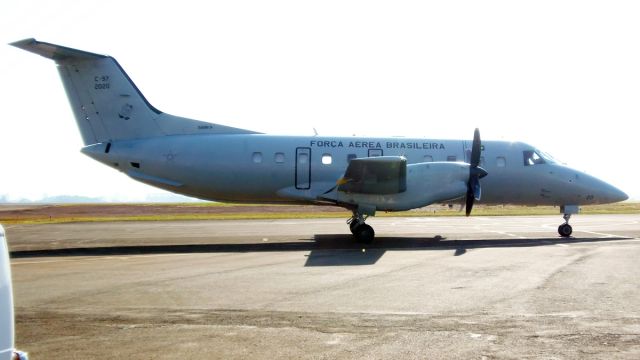 Embraer EMB-120 Brasilia (FAB2020)