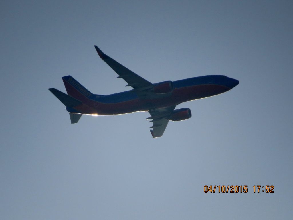 BOEING 737-300 (N365SW) - Southwest flight 40 from Dallas to Tulsa over ONEok field in downtown Tulsa.