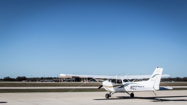 Cessna Skyhawk (N652MA)