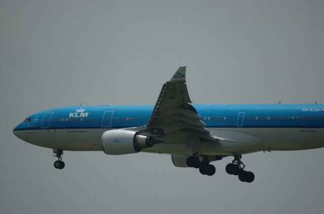 Airbus A330-200 (PH-AOH)