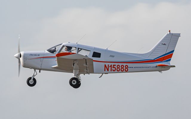 Piper Cherokee (N15888)
