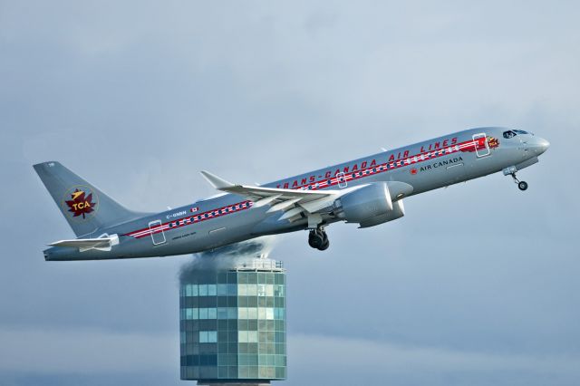 Airbus A220-300 (C-GNBN)