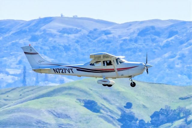 Cessna Skylane (N727VT) - Cessna 182S Skylane over Livermore Municipal Airport (CA). March 2021.