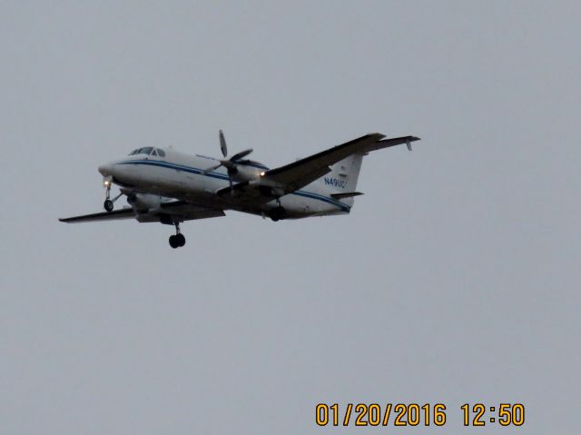 Beechcraft 1900 (N49UC)