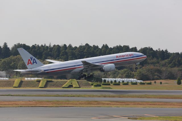 Boeing 777-200 (N760AN)