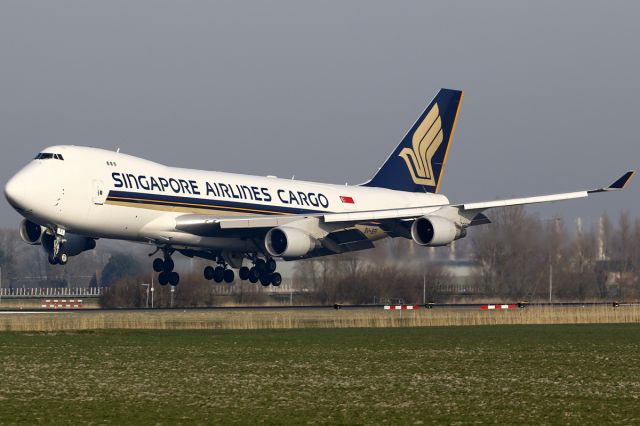 Boeing 747-400 (9V-SFI)