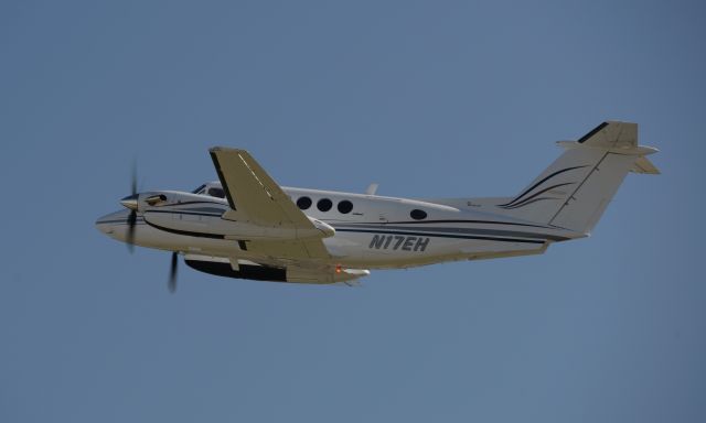 Beechcraft Super King Air 200 (N17EH)