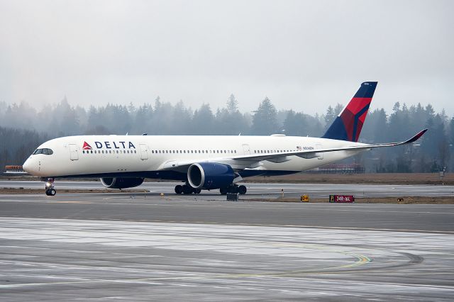 Airbus A350-900 (N506DN) - Arriving from Tokyo on a rainy Seattle morning. 