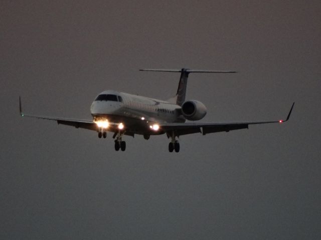 Embraer EMB-145XR (N16151)