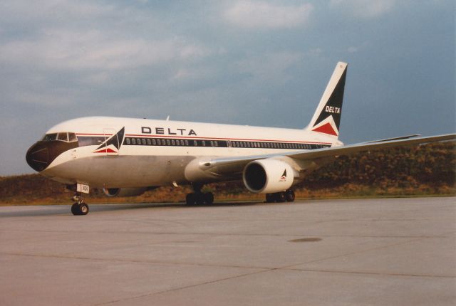 N101DA — - Delta Boeing 767 Atlanta, Ga. 28 April 1989