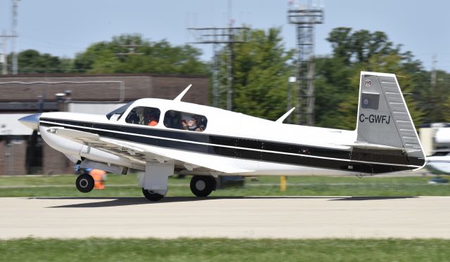 Mooney M-20 Turbo (C-GWFJ) - Airventure 2017