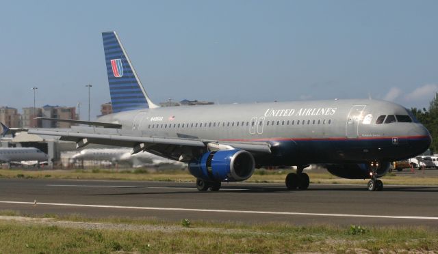 Airbus A320 (N405UA)