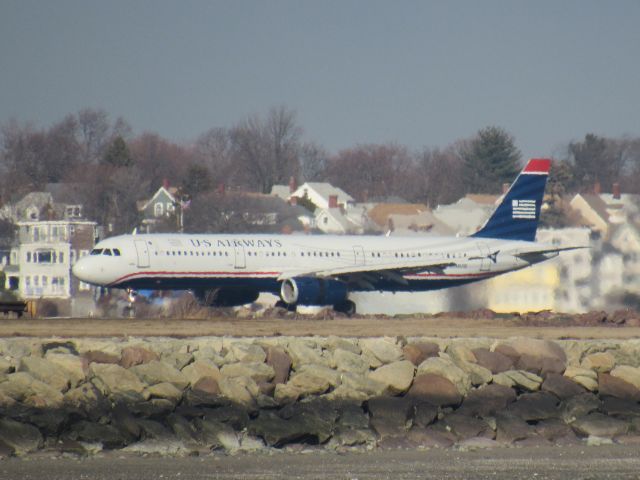 Airbus A321 (N345UW) - I was so grateful to see this A321. Why you ask? Because it is in the Hudson Livery. These A321s are uncommon now. At the moment, most of these US Airways A321s are in the new American livery.  