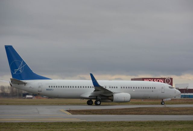 Boeing 737-800 (N820JT)