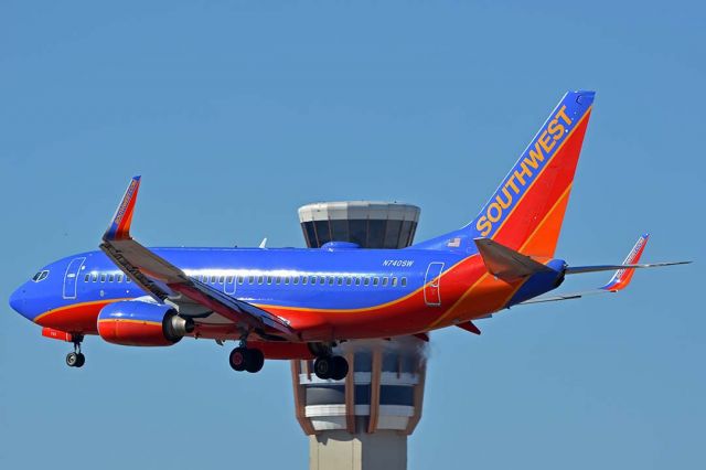 Boeing 737-700 (N740SW) - Southwest Boeing 737-7H4 N740SW at Phoenix Sky Harbor on January 17, 2018. 