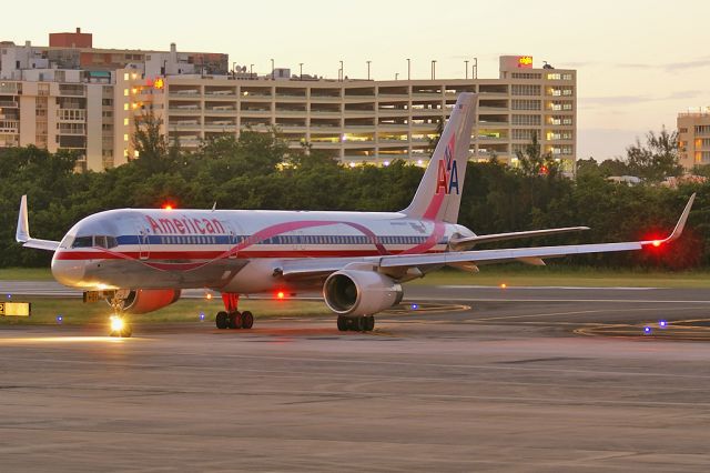 Boeing 757-200 (N664AA)