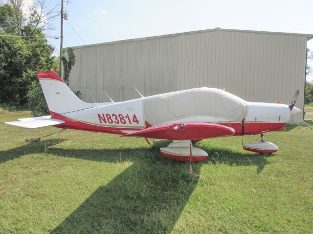 Piper Cherokee (N83814)