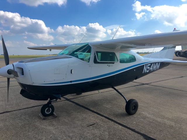 Cessna Centurion (N54MM)