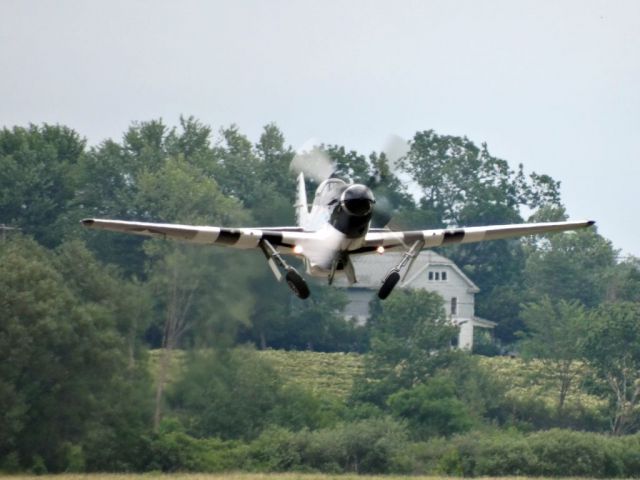 North American P-51 Mustang (N51HY)