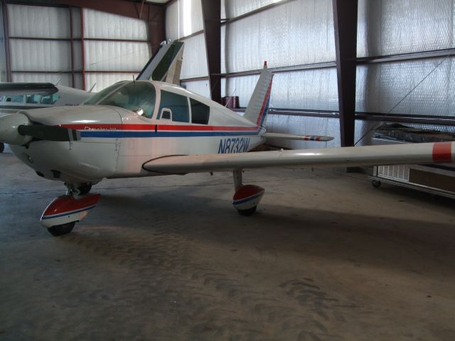 Piper Cherokee (N8732W)