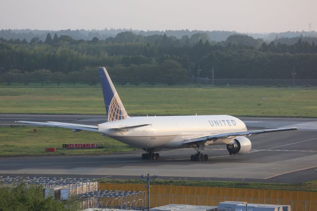 Boeing 777-200 (N787UA)