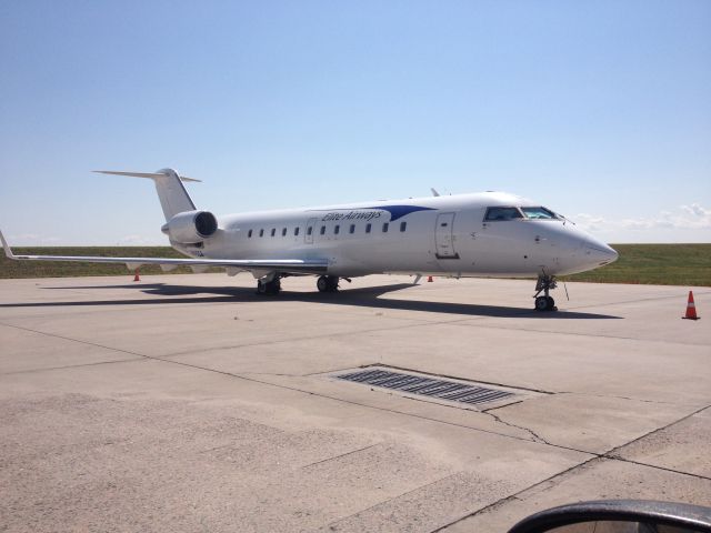 Canadair Regional Jet CRJ-200 (N96EA)