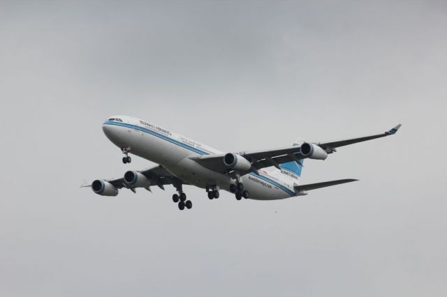 Airbus A340-300 (9K-ANB)