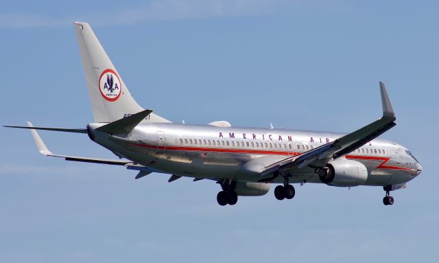 Boeing 737-800 (N905NN) - (04/06/2020) The Astrojet on short final for 22L at BOS.