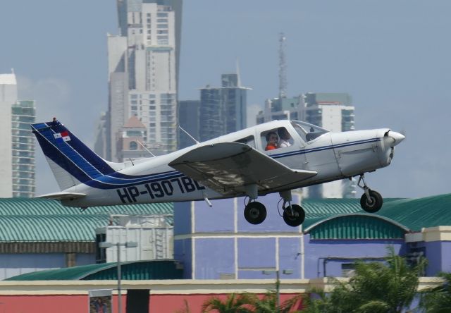 Piper Cherokee (HP1907BL) - Takeoff from Rwy 19.