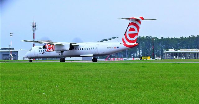 de Havilland Dash 8-400 (SP-EQK) - Spotting EPLB/LUZ