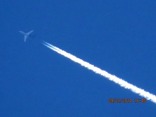 Embraer Phenom 300 (N715DE) - Embraer Phenom 300 from Loveland Colorado to Birmingham Alabama over Baxter Springs Kansas (78KS) at 45,000 feet.