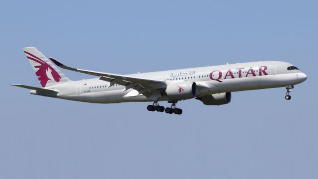 Airbus A350-900 (A7-AMF)