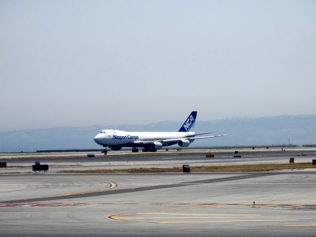 BOEING 747-8 (JA17KZ)