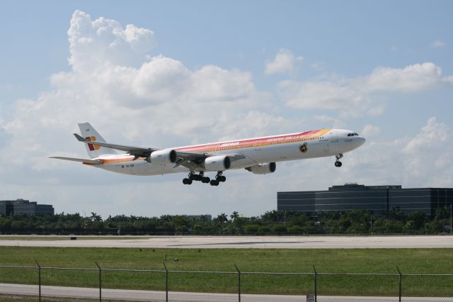 Airbus A340-600 (EC-IOB)