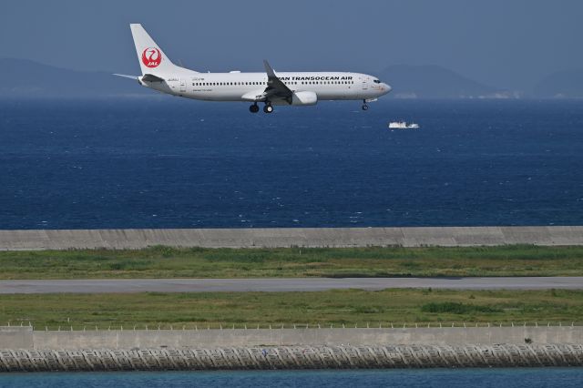 Boeing 737-700 (A350J) - 28.Nov.2024br /Japan Airlines(JAL) Boeing 737-846(JA350J) Landing at RWY36L Okinawa Naha Airport(ROAH).